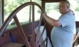 Ivan Perković, vlasnik 70-metarsskog šlepa, čisti Savu